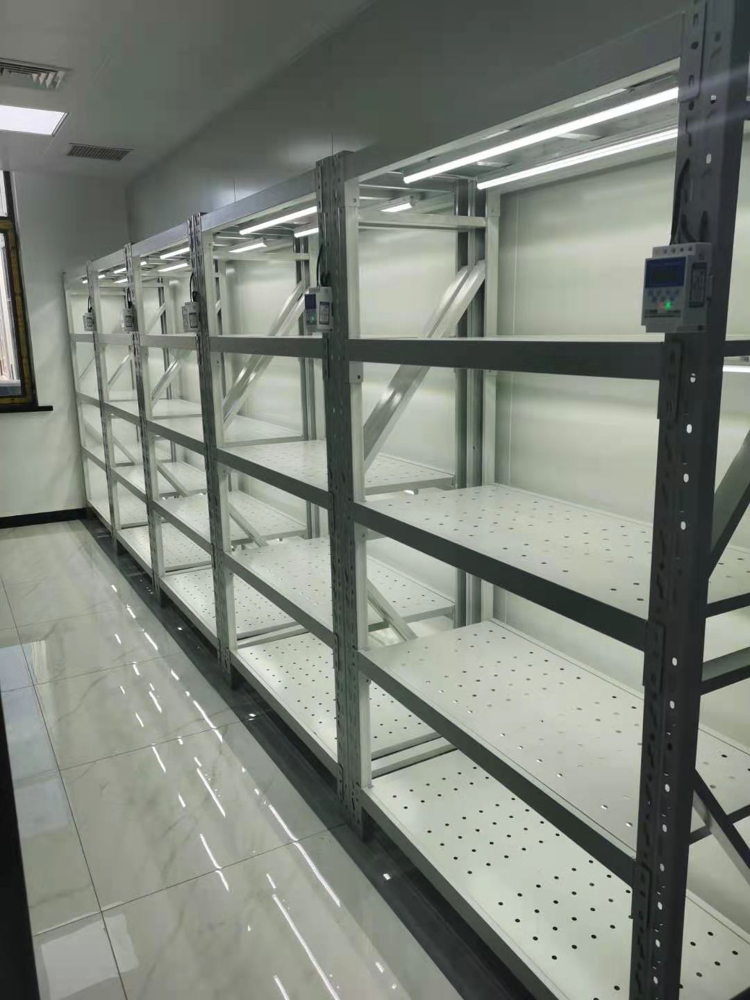 實(shí)驗(yàn)室貨架 實(shí)驗(yàn)室貨架