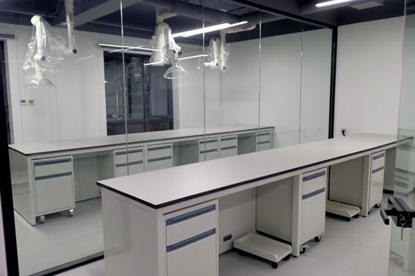 全新全鋼實驗臺費用是多少？