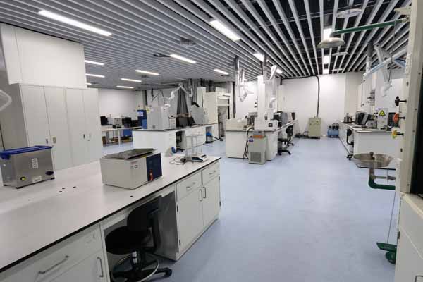 實(shí)驗(yàn)室用流化床干燥機(jī)由哪些部件組成